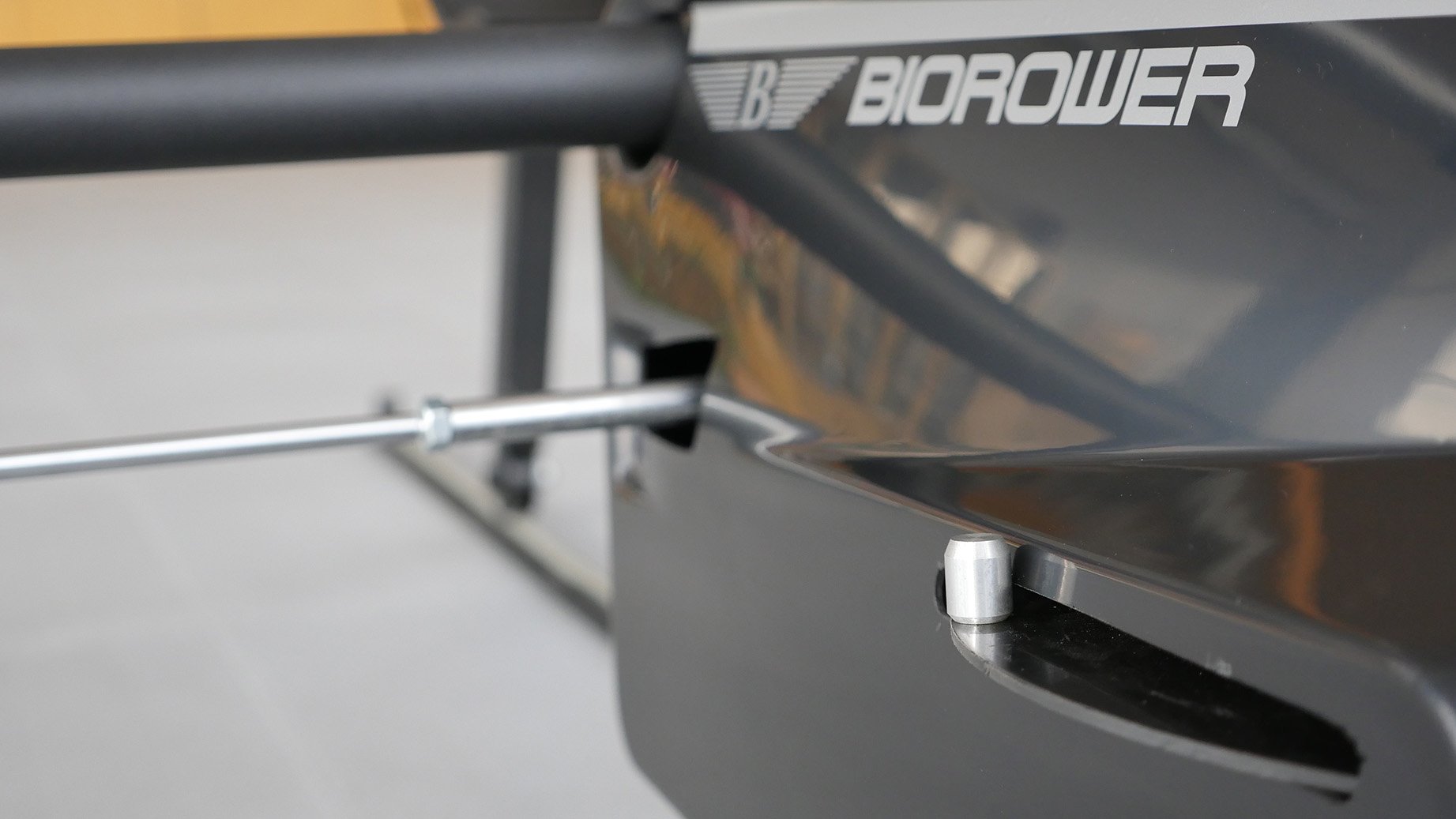 S1club - BIOROWER - the worlds first smart rowing simulator